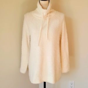 NWOT Lou & Gray White Very Soft Wide Tutleneck Sweater Size XS